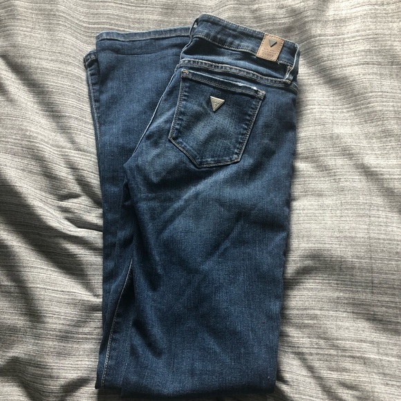 Size 25 Guess Jeans - Picture 5 of 5